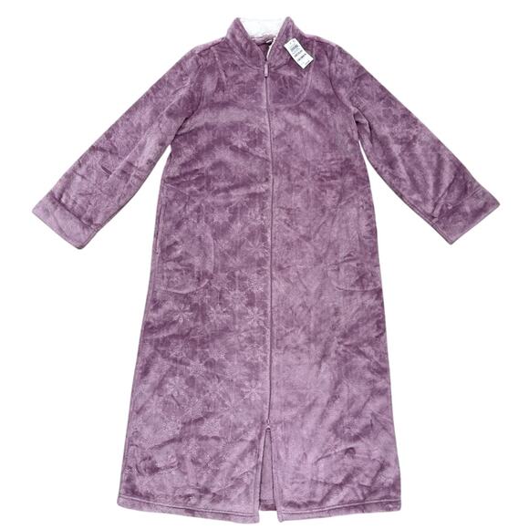 Brand New Charter Club Women's Size S Plum Purple  Super Soft Plush Teddy Robe - Picture 3 of 9